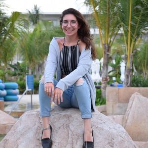 Meet your Posher, Melina